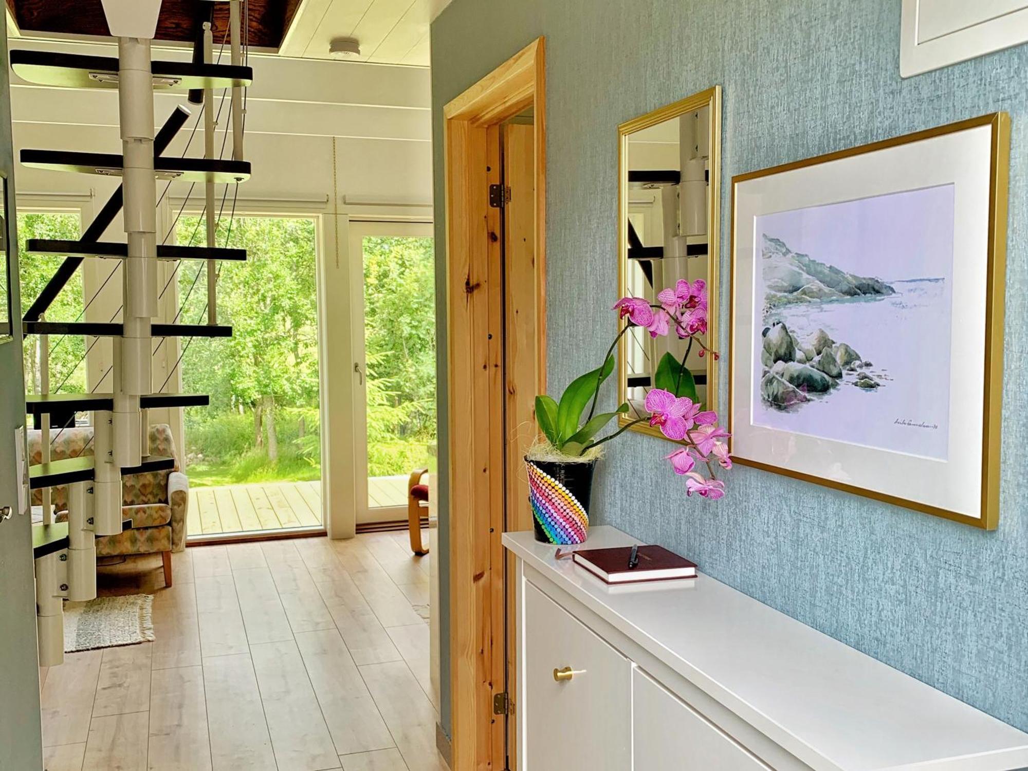 The Blomsholm Cabin - Load Your Electric Car Stromstad Exterior photo